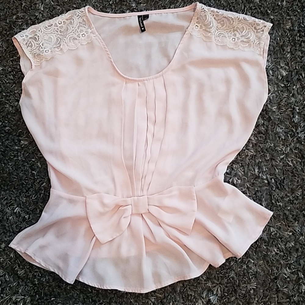 Light pink dress shirt sz m